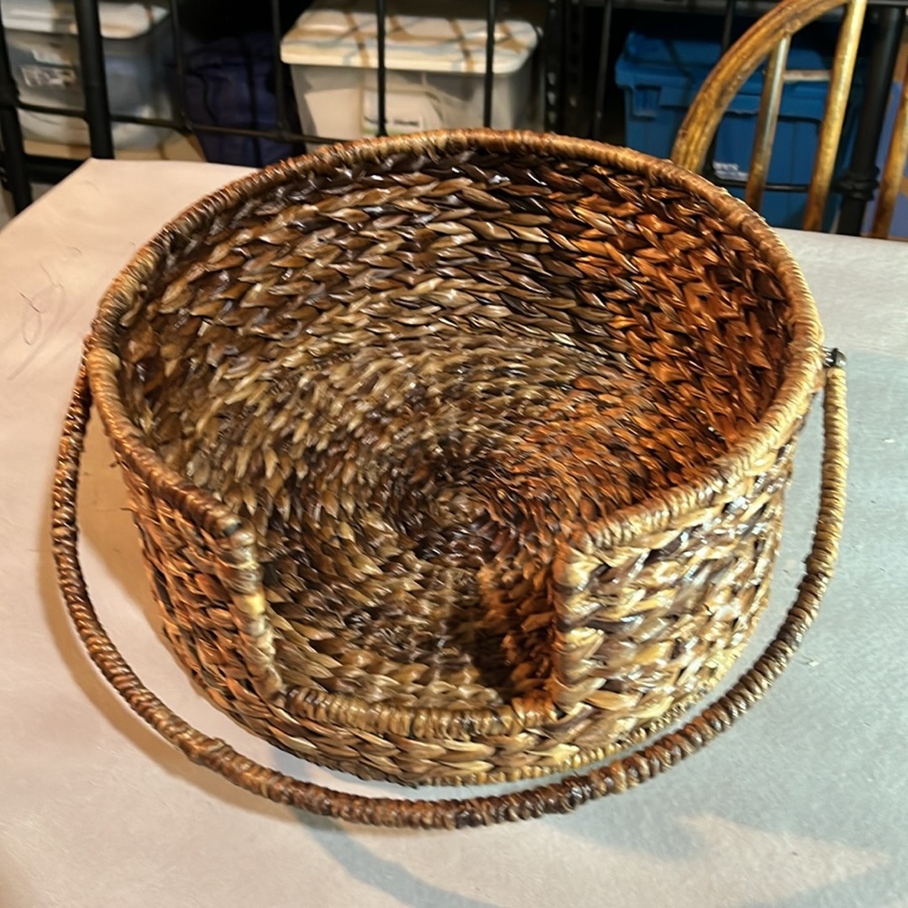 Round Handcrafted Shellacked Basket - Picture 6 of 6